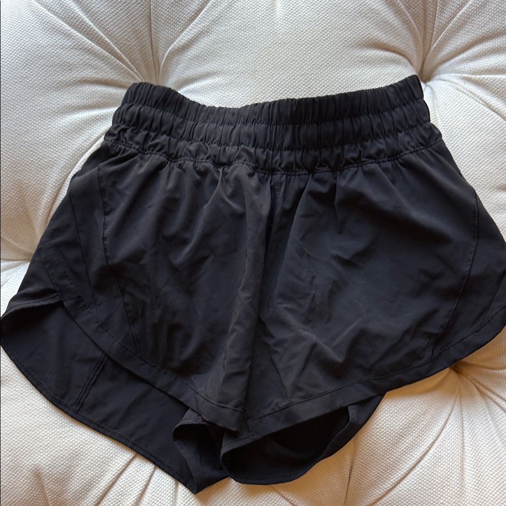 lululemon athletica Black Women's Athletic Shorts with Elastic Waistband - Picture 2 of 3